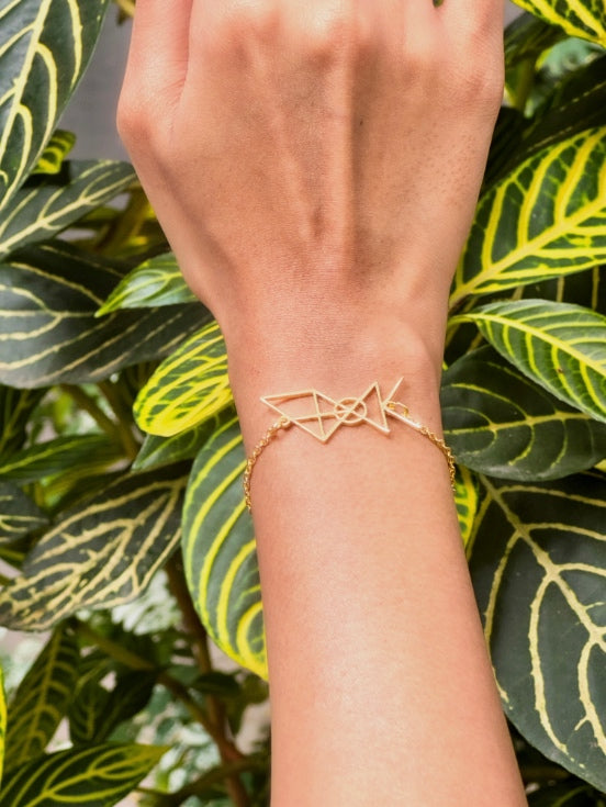 Elongated Name Monogram Bracelet | Women's